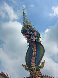 สักการะพ่อปู่พญานาค วัดถ้ำแจง เพชรบุรี