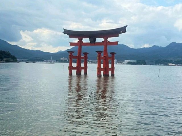 Itsukushima Jinja.