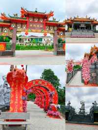Discover Tangkak Temple Statue Storytime⛅