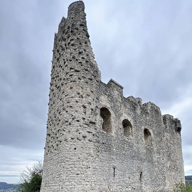 Ruine Pfeffingen – A Castle Above the Basel Countryside