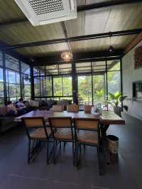 SMALL HiLL Cafe