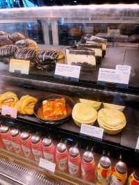  “Starbucks: Your Perfect Pre-Flight Coffee Stop”