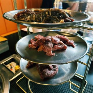 Reservation is a must! A delightful Korean-style beef BBQ restaurant discovered during a trip to the Philippines.