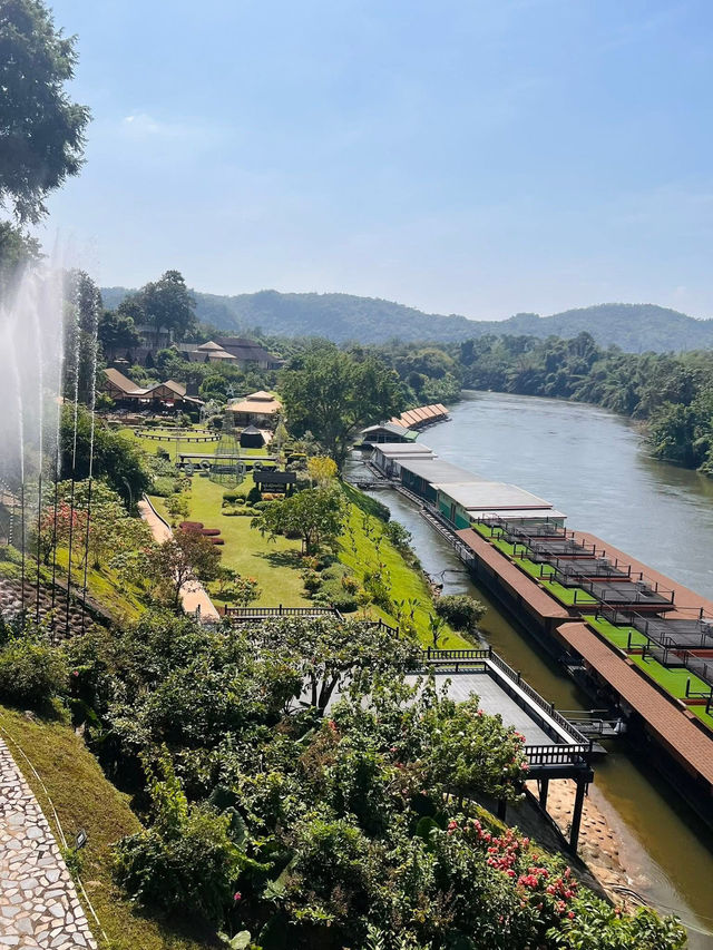 นั่งรถไฟเที่ยวเส้นทางรถไฟสายมรณะ จ.กาญจนบุรี นั่งรถไฟเที่ยวเส้นทางรถไฟสายมรณะ จ.กาญจนบุรี