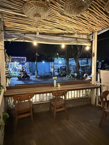 バリ島 インドネシア】Happy Hourがすごい‼︎雰囲気の良いWarung