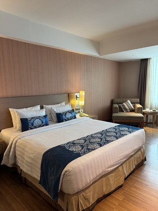 Hotel Grand City Hall sangat direkomendasikan.