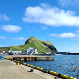 Just 50 minutes by plane from Sapporo: Rishiri, the beautiful nature of Hokkaido.