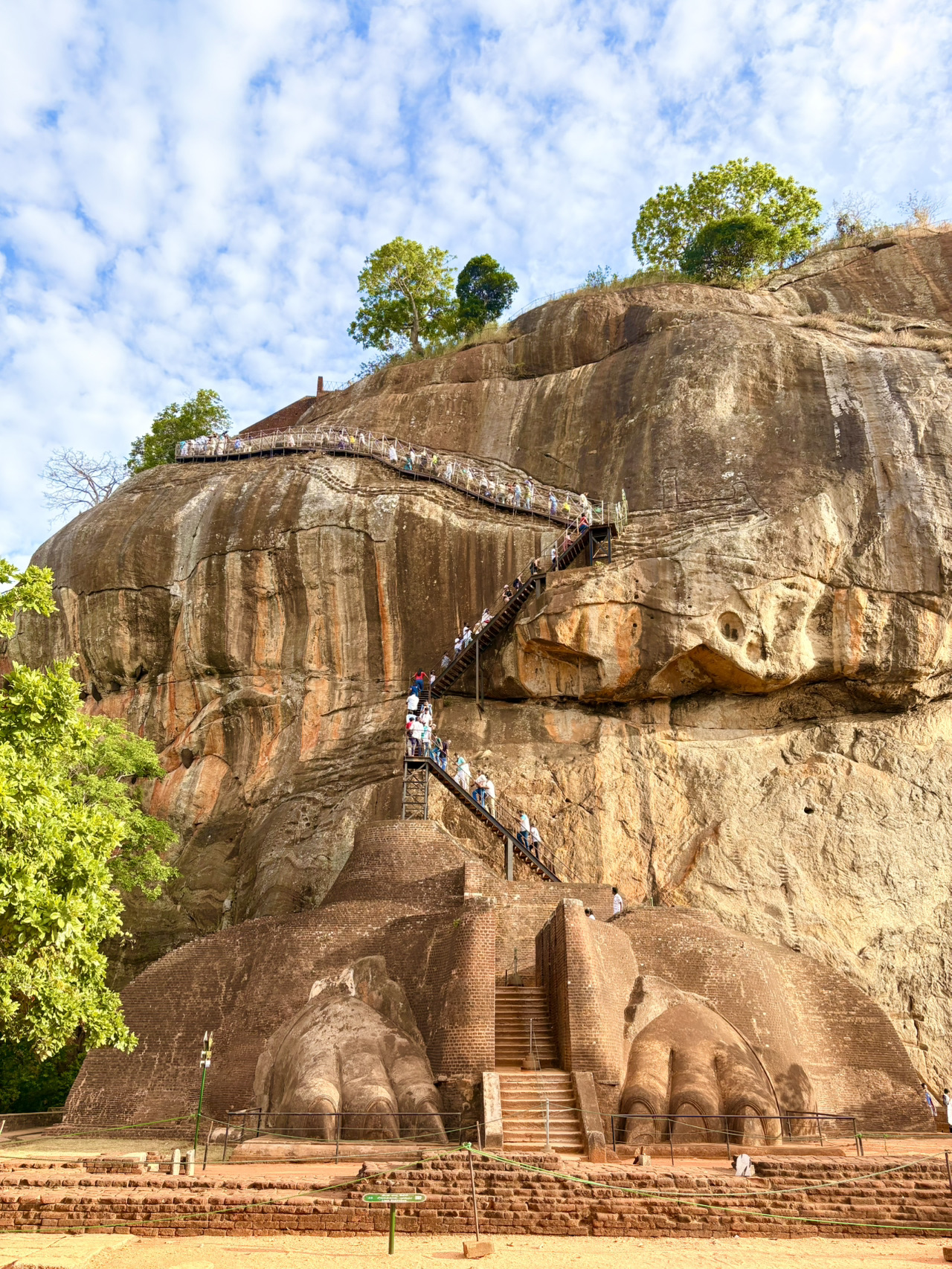 A Must-Visit Once in Your Lifetime! The World Heritage Sigiriya Rock in Sri Lanka.