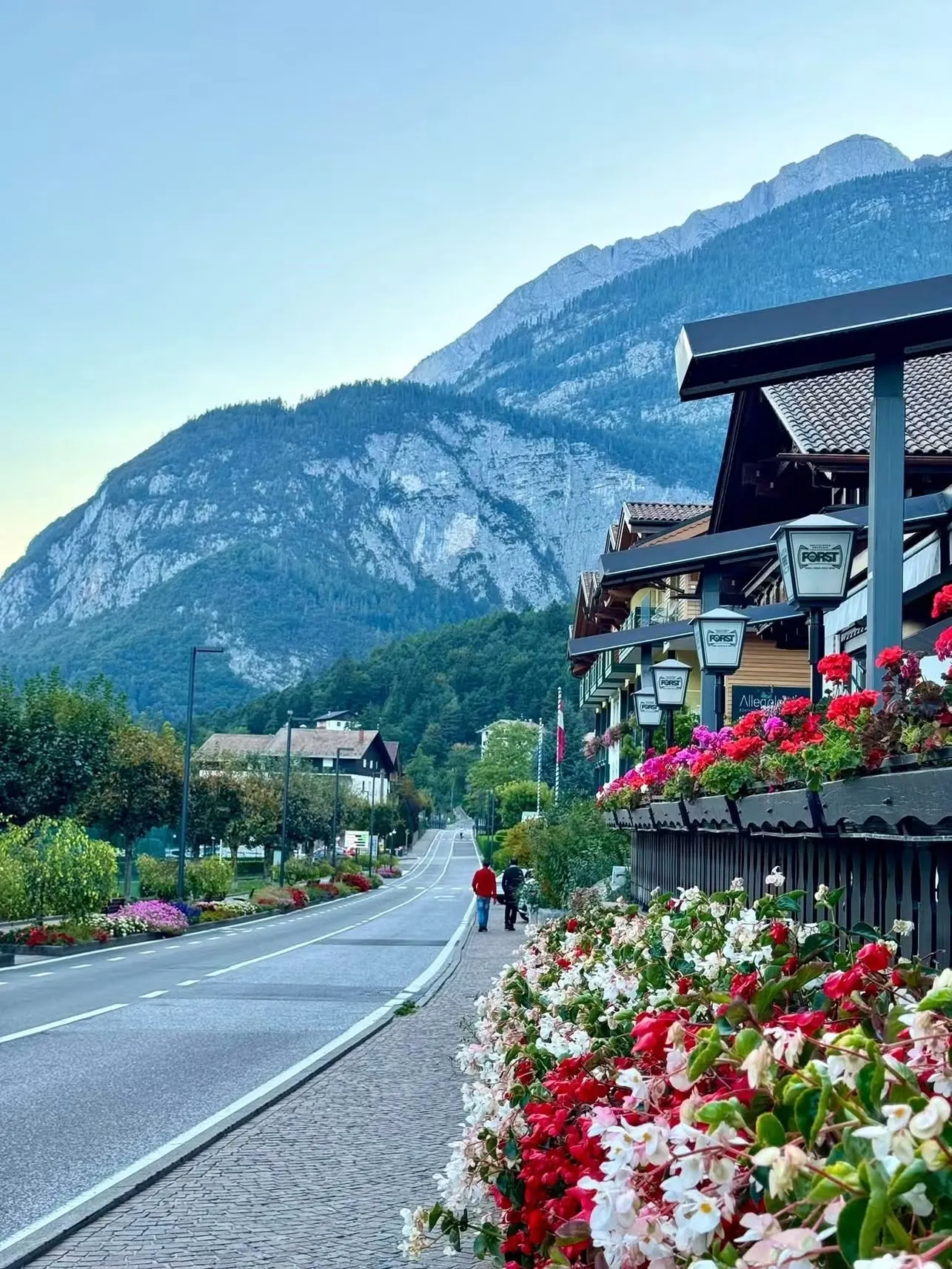 📍 Molveno, Trentino, Italy 🇮🇹🏔️🍂