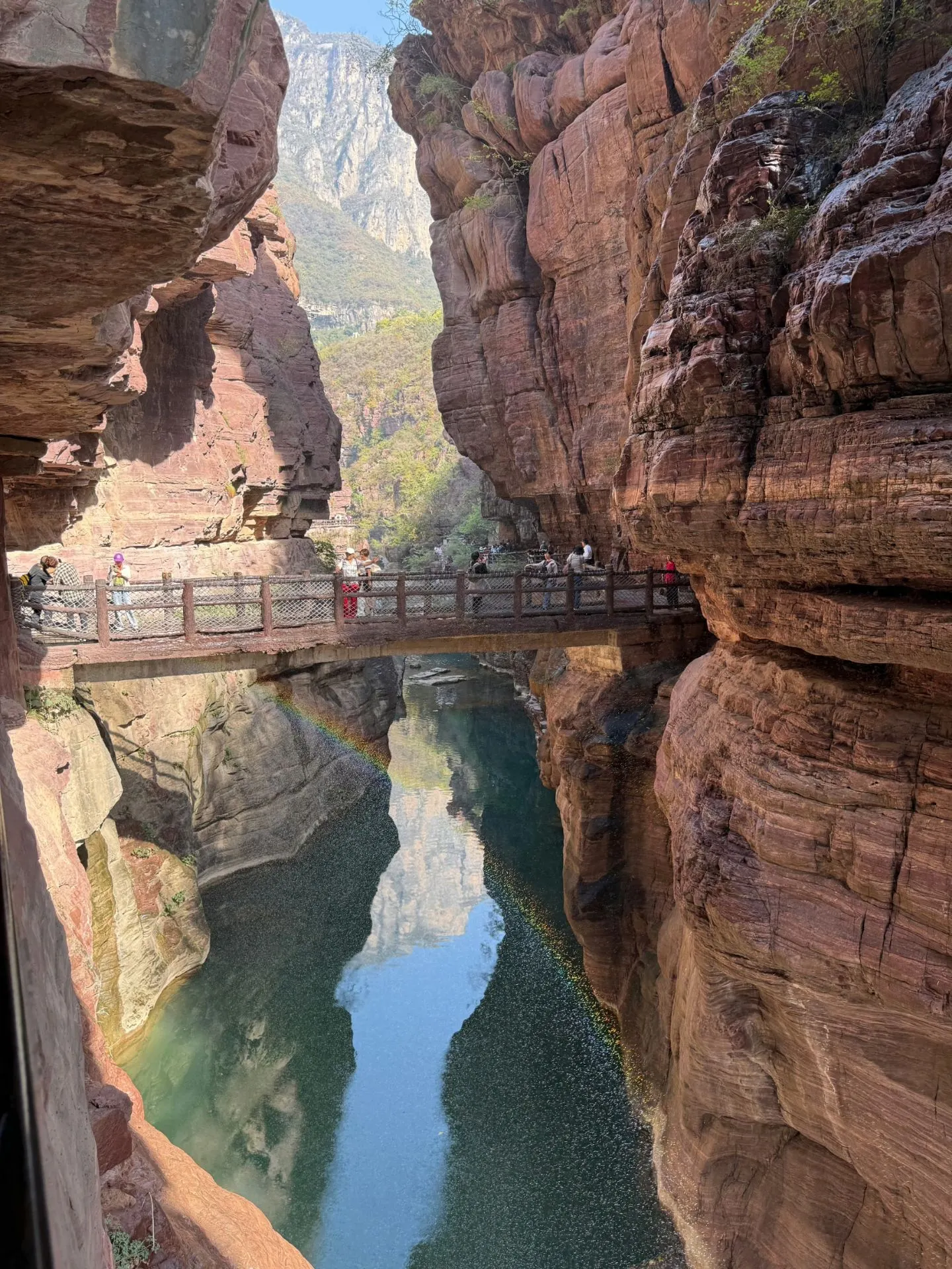 🍂 Red Stone Gorge, Yuntai Mountain | A Mountain Journey Without Reaching the Summit