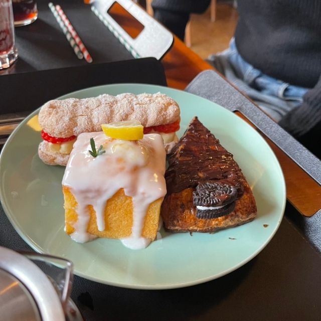 개항로 카페 추천 - 일광전구 라이트하우스💡