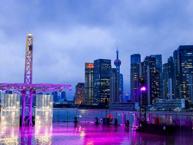 ✨🌆 Glittering Nights on the Bund: Shanghai’s Skyline Walk ✨🌆