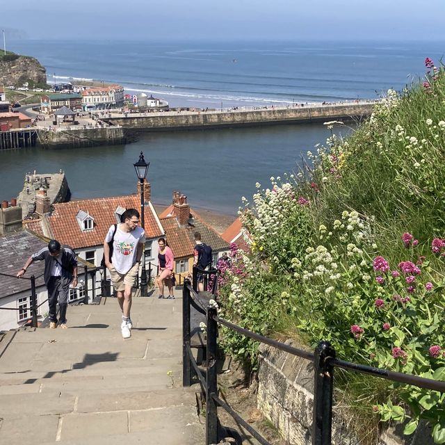 英国绝美海滨小镇惠特比Whitby 
