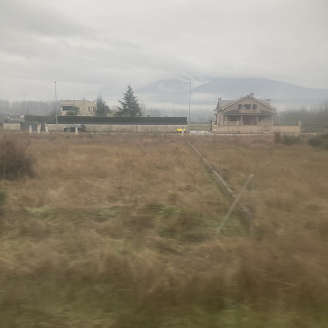 带你横穿西班牙的火车 从camp Tarragona 到 vigo guixar 