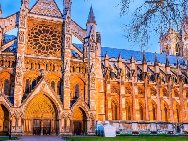 Westminster Abbey: Explore over 1,000 years of history in a unique space!