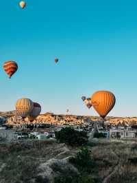 Cappadocia by Balloon – Sunrise, Stillness, and Pure Magic 🎈🌅⛰️