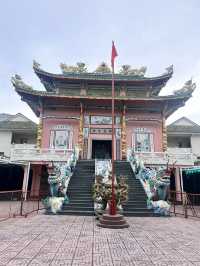 Pagoda & Temple of Phu Quok centre 