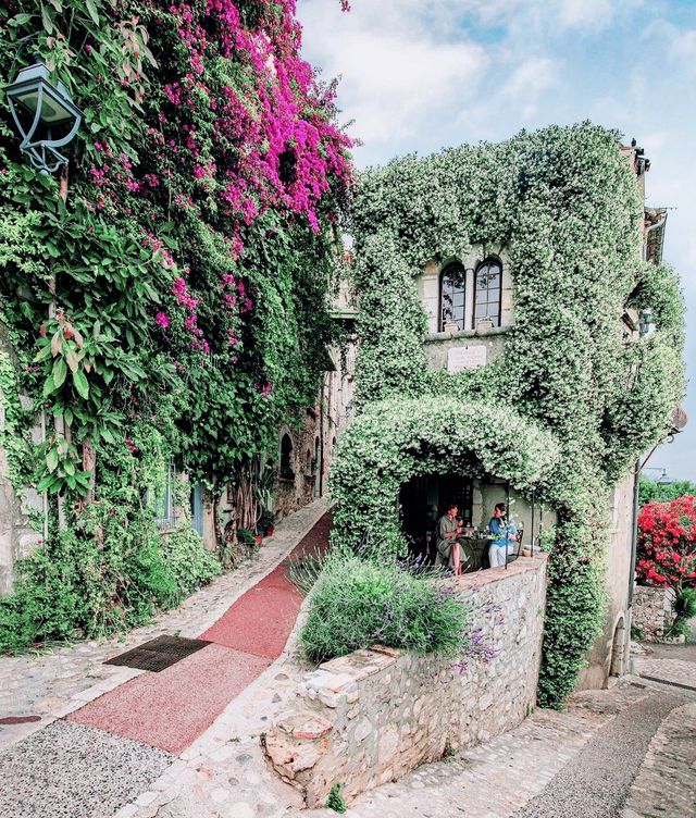 Many artists' favorite French town. Many artists' favorite French town.