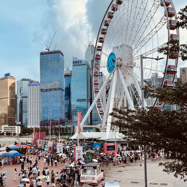 🎡 Hong Kong SkyWheel: A Bird's Eye Symphony