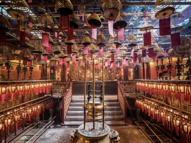 A Hidden and Unique Temple!🇭🇰