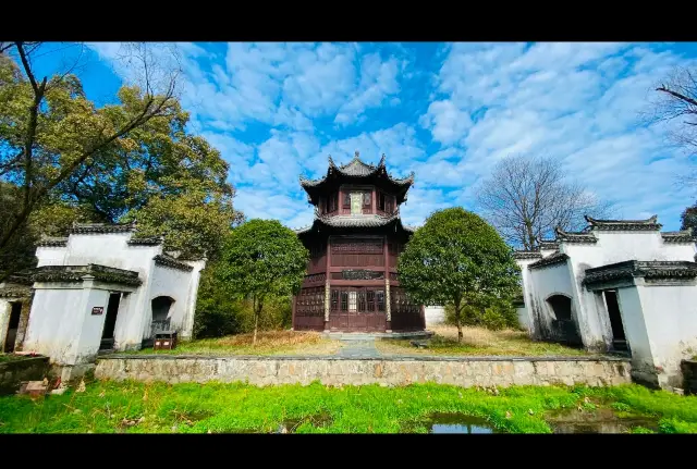 Lixi Scenic Area in Wuyuan County