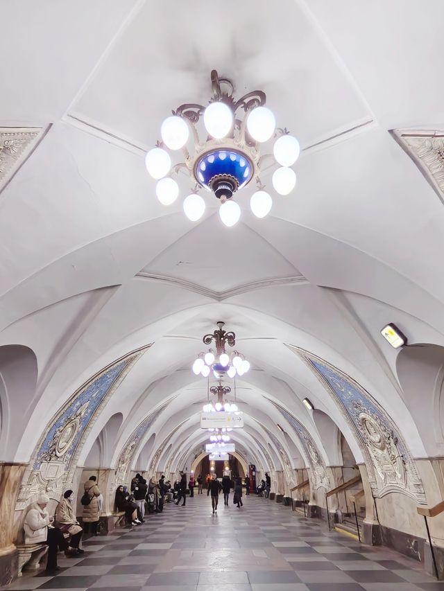 莫斯科地鐵站感受刻進骨子裡的審美