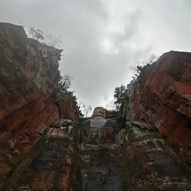 The mountain is a Buddha, and the Buddha is a mountain, the Leshan Giant Buddha