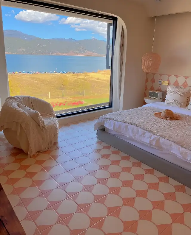 晨霧 遠山|泸沽湖·海兮酒店