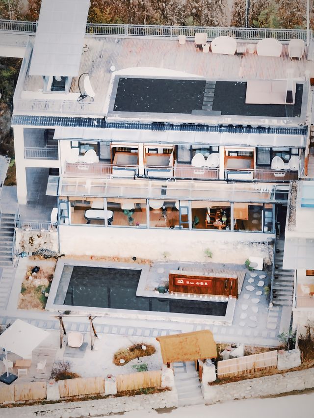 川西秘境|冰瀑溫泉，雪山林海