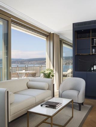 🌟 Zurich's Lakeside Luxury: ALEX Hotel's Charm 🌟