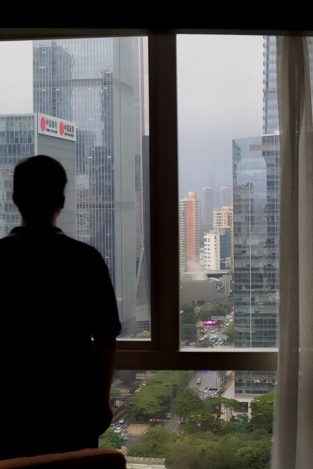 雨季，在深圳大中華喜來登擁攬城景