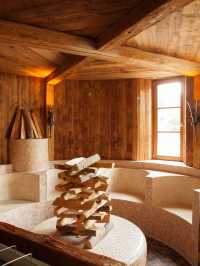 🏔️ Kitzbühel's Cozy Retreat: Alpine Luxury & Relaxation 🛀