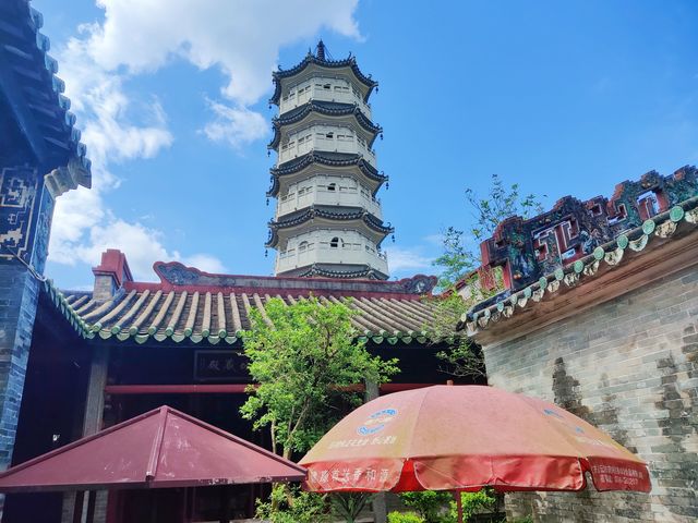 新興龍山鎮國恩寺
