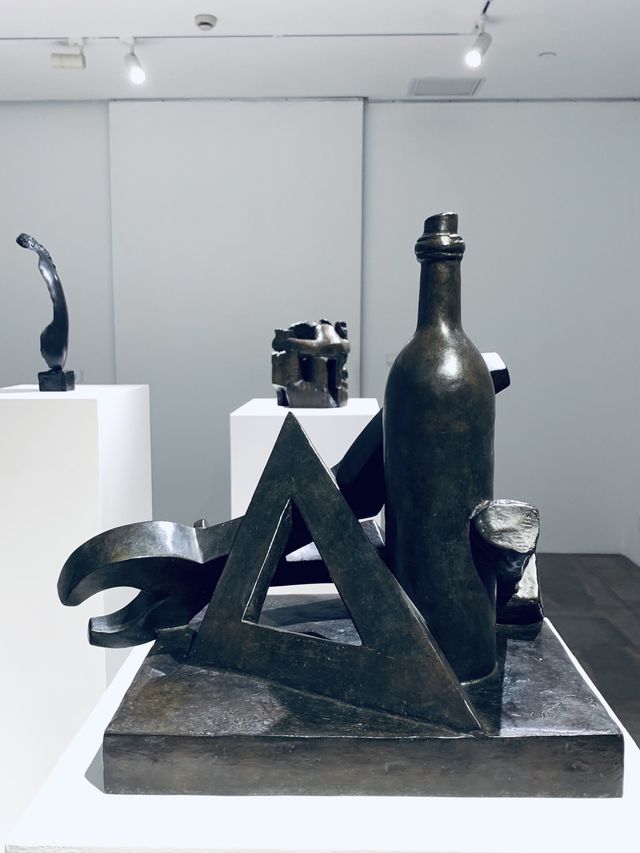 衡山路免費雕塑展，形態的詩與哲。