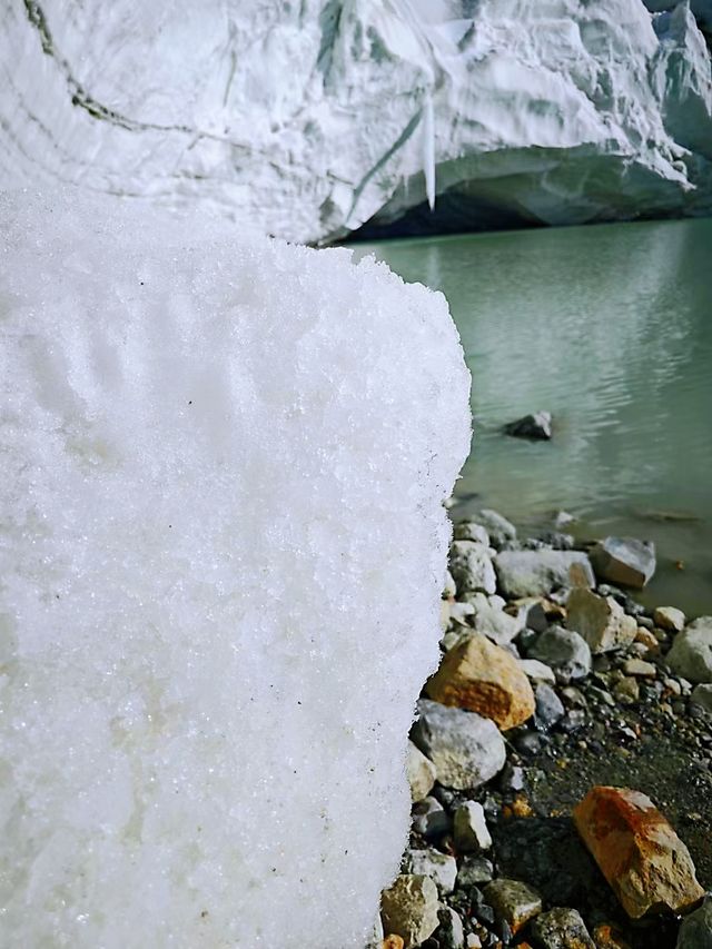 慕士塔格冰川之旅：與冰雪的邂逅！。