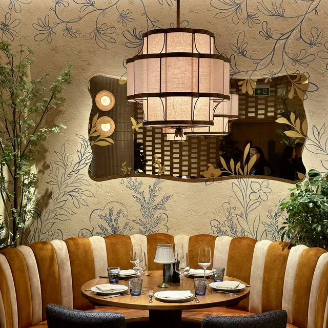 The Most delicious Seafood restaurant / Hospitality 