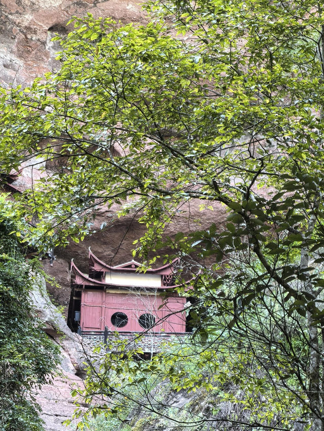 一起來看看懸空寺廟的美景吧。