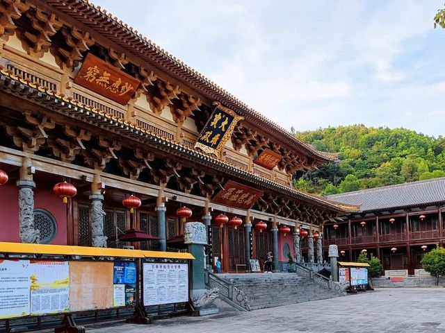 大隱隱於市，臨近城市的桃源。