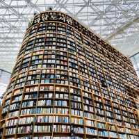 A Day at Starfield Library