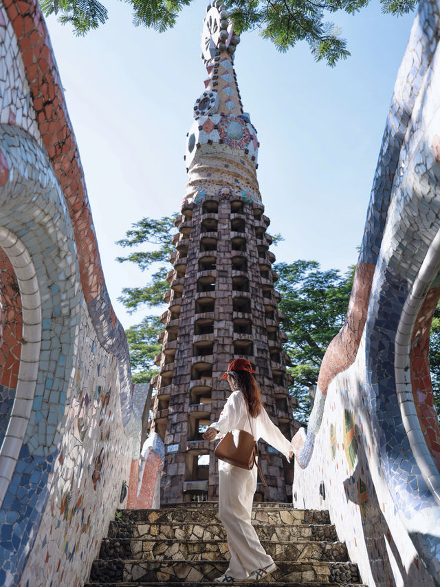 不是，巴塞羅那的奎爾公園竟出現在深圳？。