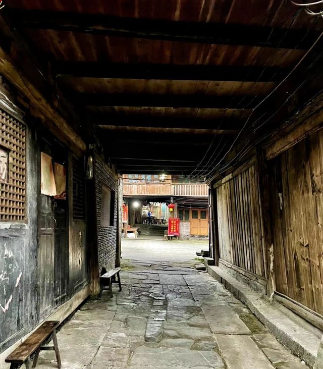 【尋覓時光深處的記憶——洪雅高廟古鎮】。