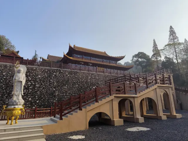 ภูเขาอู่กงซาน เมืองผิงเสียง