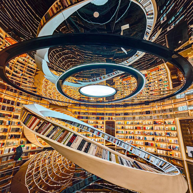 深圳📍時空隧道書店📖 震撼到我啦❗❗️