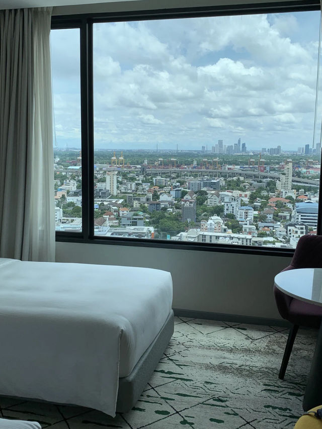涅槃之境，佛影無聲：臥佛寺的一段時光旅程