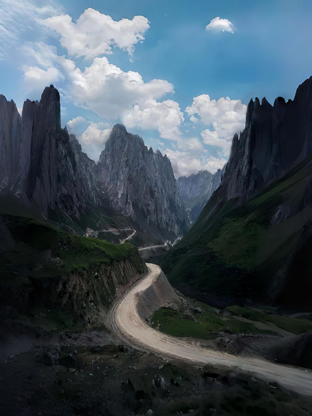 走最崎嶇的路，賞最美的景｜洛克之路