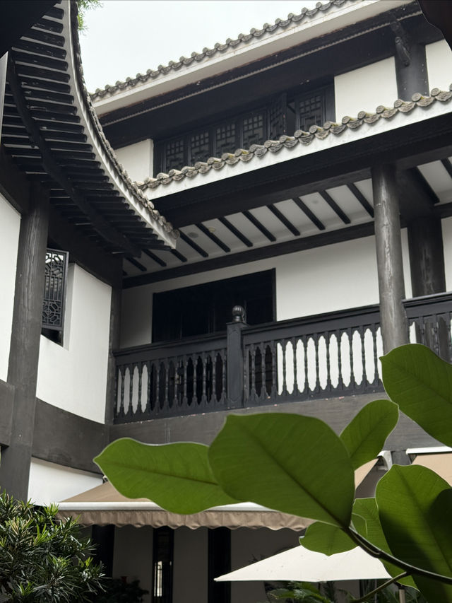 探索古城韻味，古色酒店等你入住！
