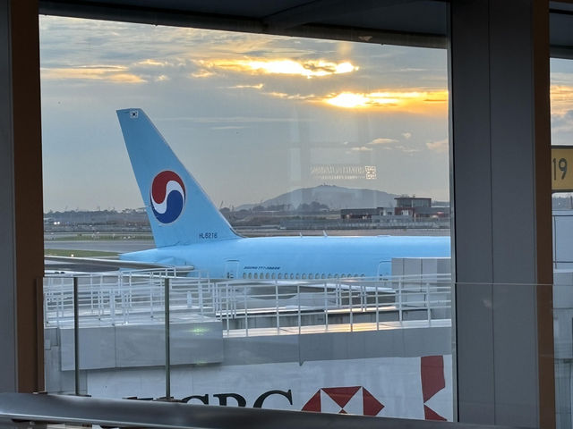 📸香港機場拍機打卡｜邂逅日出與可愛「皮卡丘」
