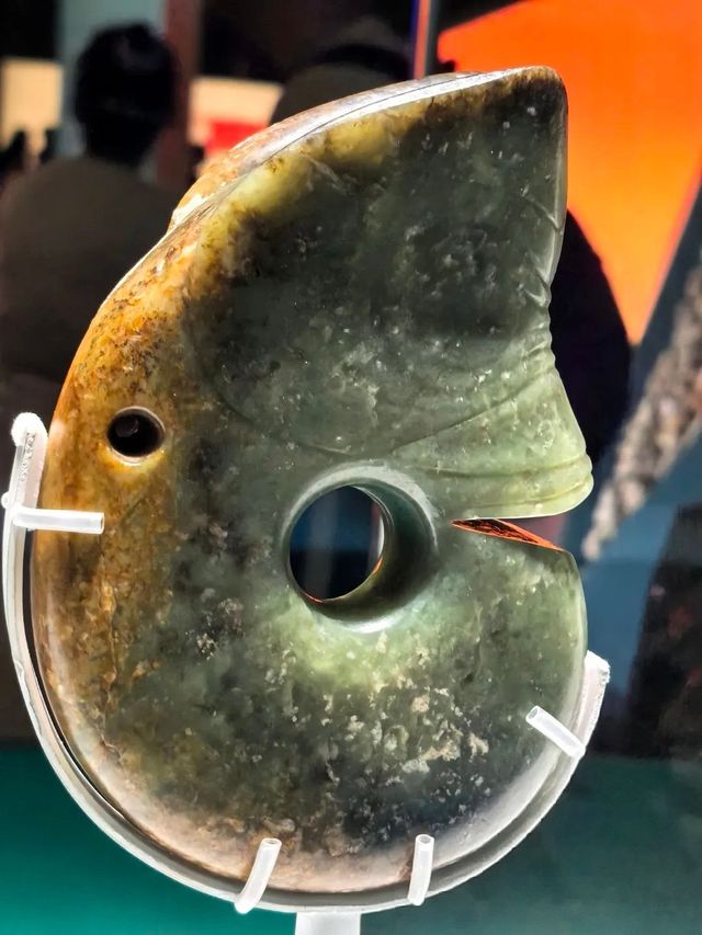 終於等到你！上海博物館紅山玉器展5000年群龍出動
