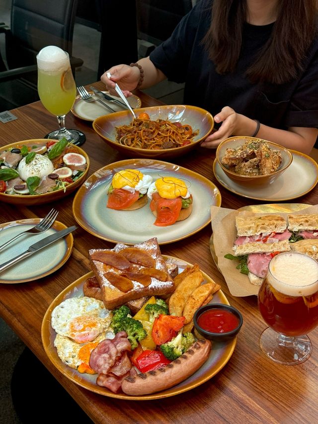 福田CBD賽博酒館沉浸式體驗報告｜闖入2080年的微醺宇宙
