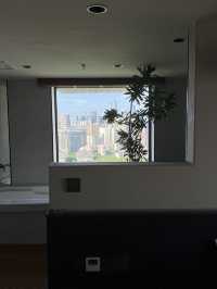 挖到寶！解放碑呢間江景酒店我可以住到天荒地老